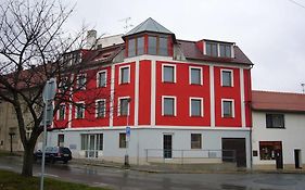 Hotel Ostrov Garni